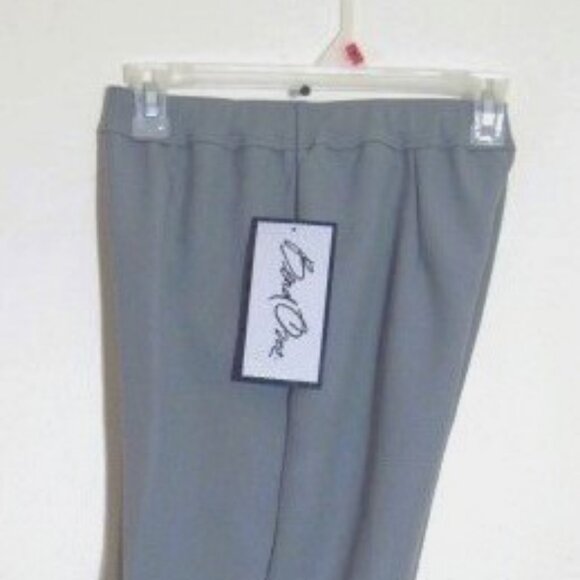 BEND OVER~Women's Capri~Size 6P~Gray~Pull-Ons~Elastic Waist~High Rise~NEW/W/Tag - Picture 1 of 8